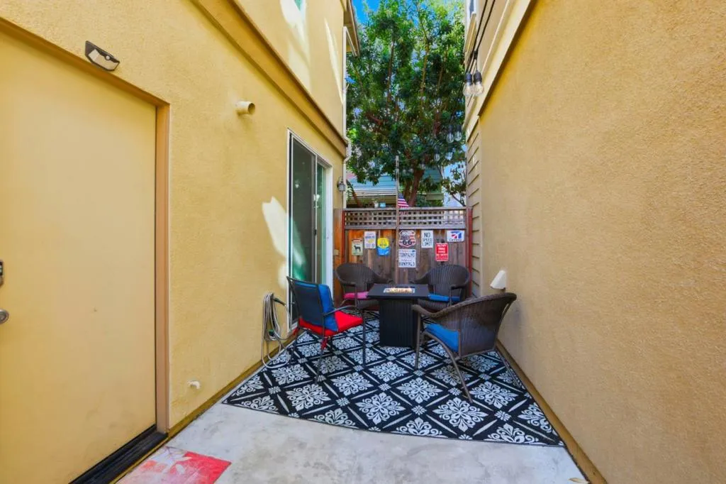 56 Regency Place, Hayward, California 94544 home-pic-34