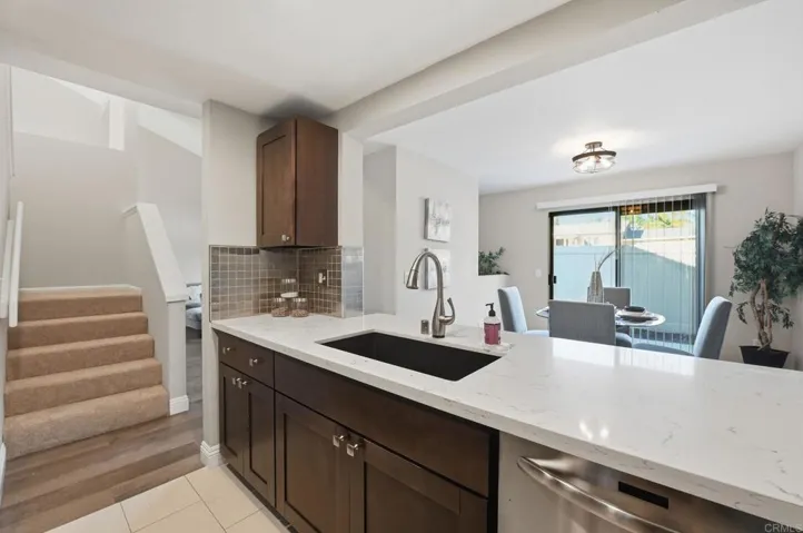374 Forest Place, Vista, California 92083