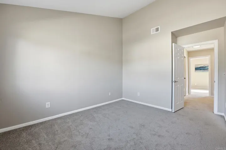 374 Forest Place, Vista, California 92083