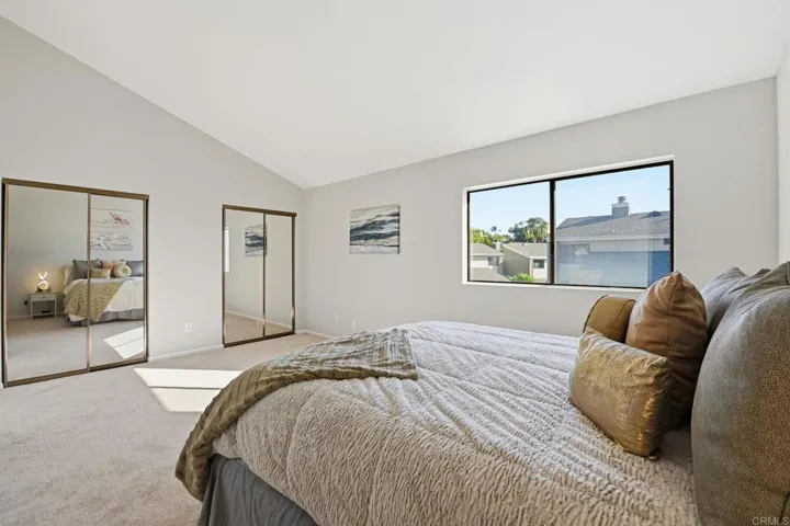 374 Forest Place, Vista, California 92083