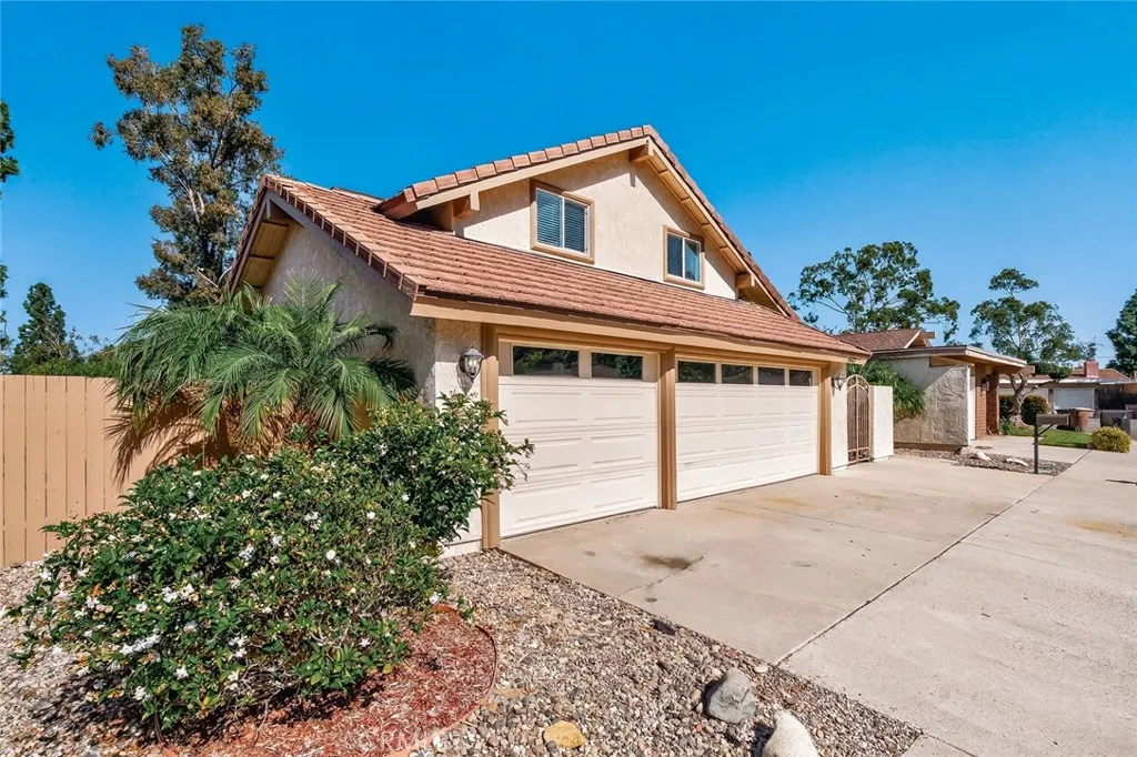 6633 E Paseo Del Norte, Anaheim Hills, California 92807 home-pic-2
