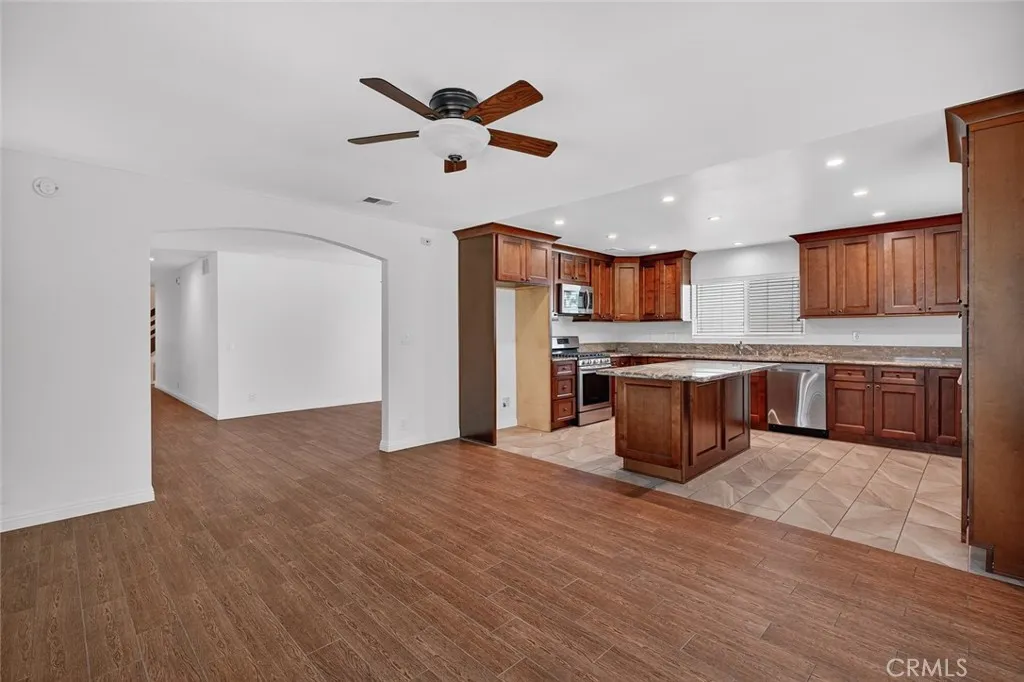 6633 E Paseo Del Norte, Anaheim Hills, California 92807 home-pic-13