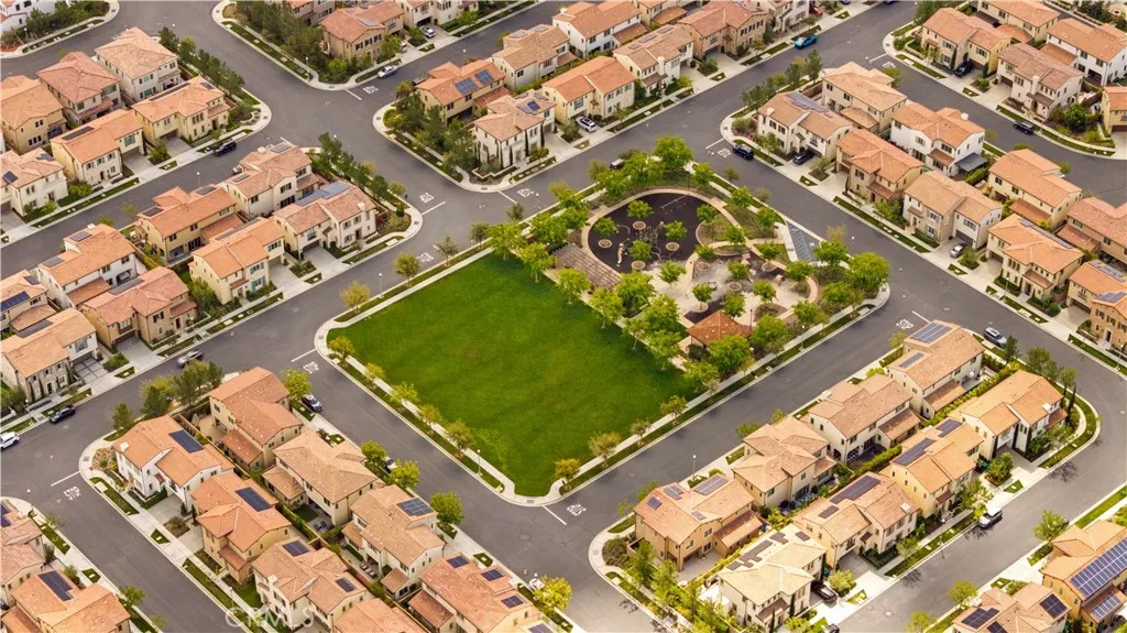 90 Rockinghorse, Irvine, California 92602 home-pic-24