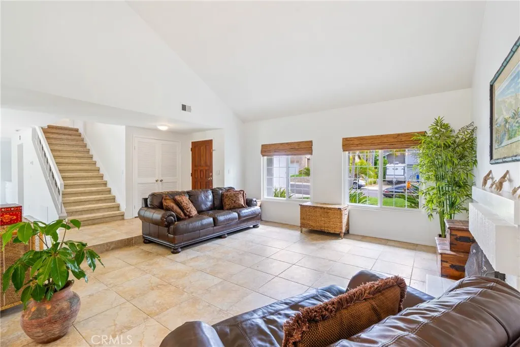 2204 Recodo Court, Carlsbad, California 92009 home-pic-3