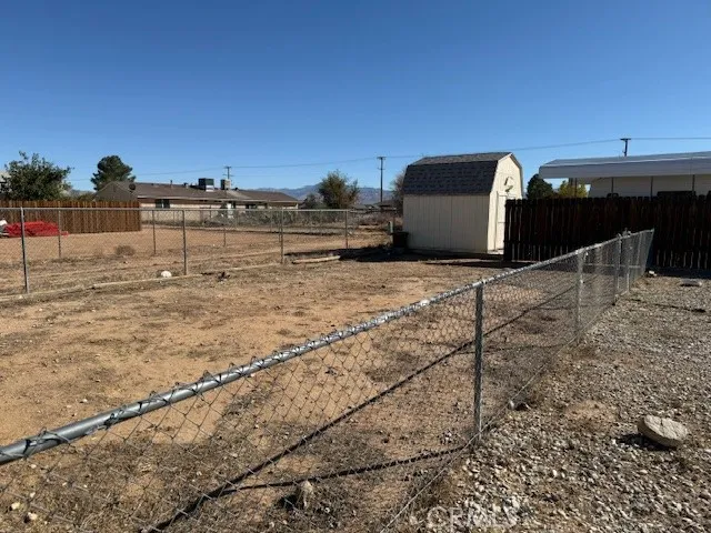 14945 Tonikan, Apple Valley, California 92307 home-pic-6