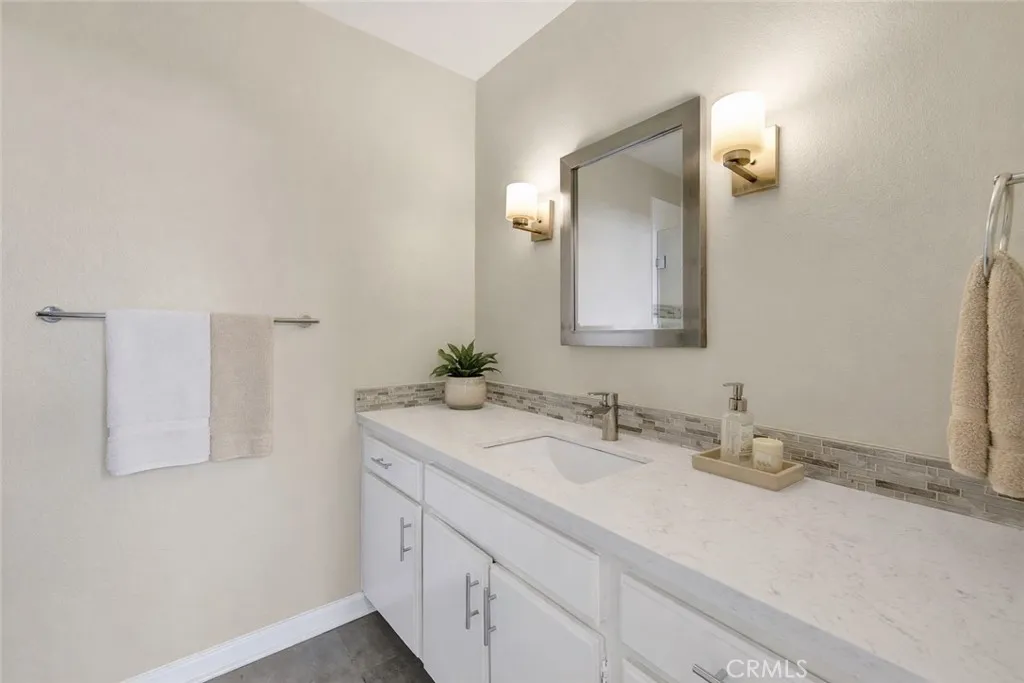 4040 Via Marisol 120, Los Angeles, California 90042 home-pic-22