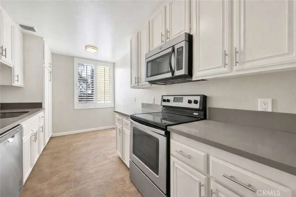 4040 Via Marisol 120, Los Angeles, California 90042 home-pic-8