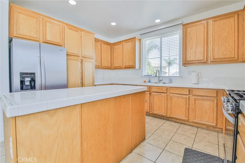 2820 Lake View, Perris, California 92571 home-pic-9