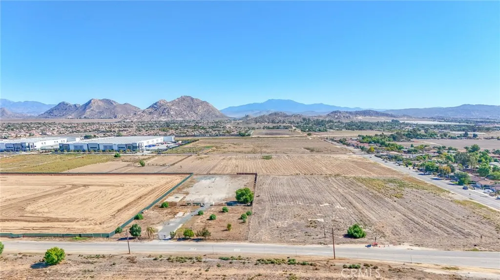 2820 Lake View, Perris, California 92571 home-pic-27