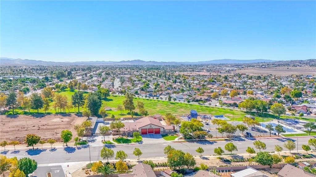 2820 Lake View, Perris, California 92571 home-pic-26