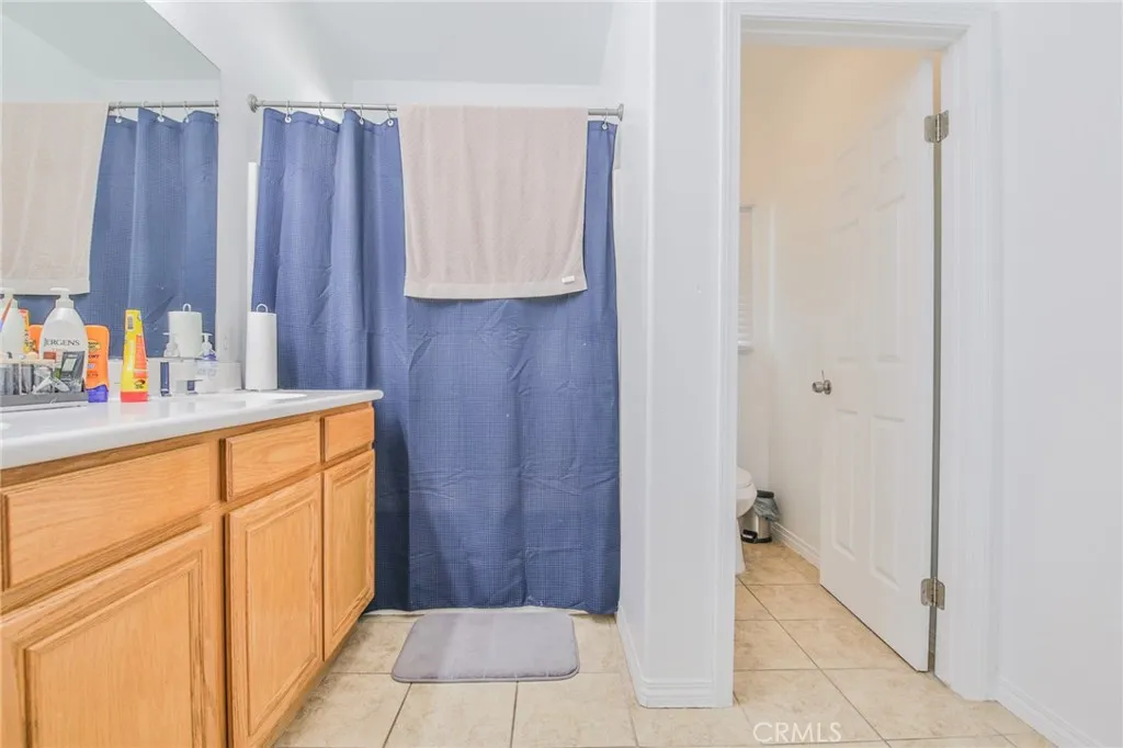 2820 Lake View, Perris, California 92571 home-pic-14