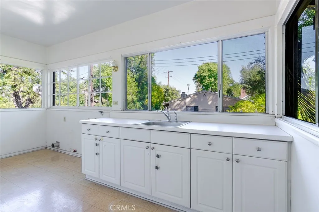 584 Saint John, Pasadena, California 91105 home-pic-28