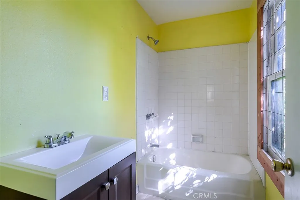 584 Saint John, Pasadena, California 91105 home-pic-44