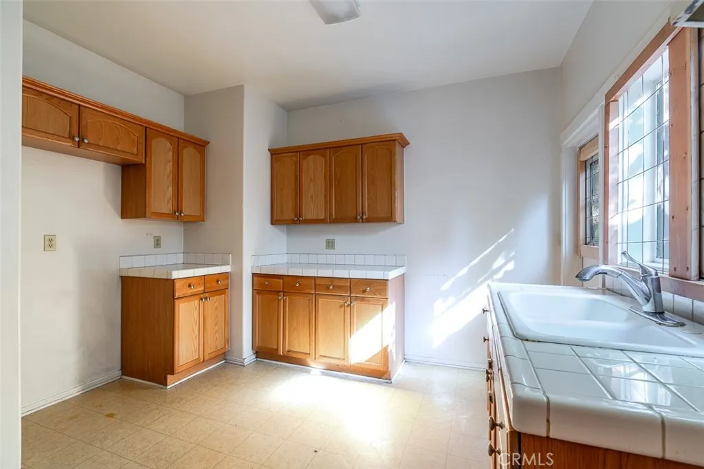 584 Saint John, Pasadena, California 91105 home-pic-19