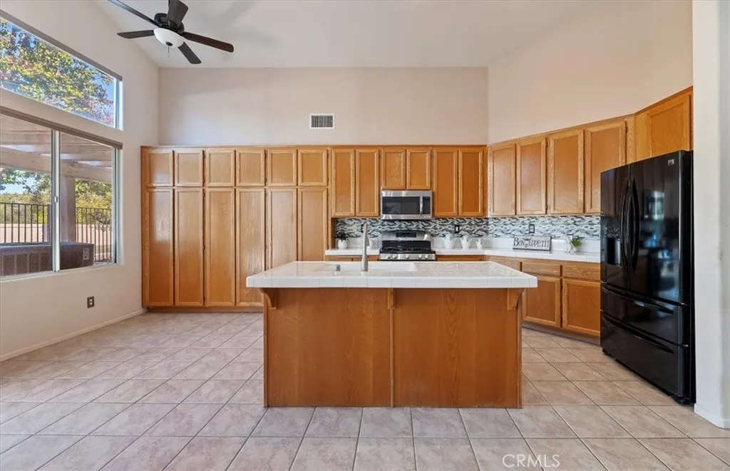 40053 Corte Fortuna, Murrieta, California 92562 home-pic-15