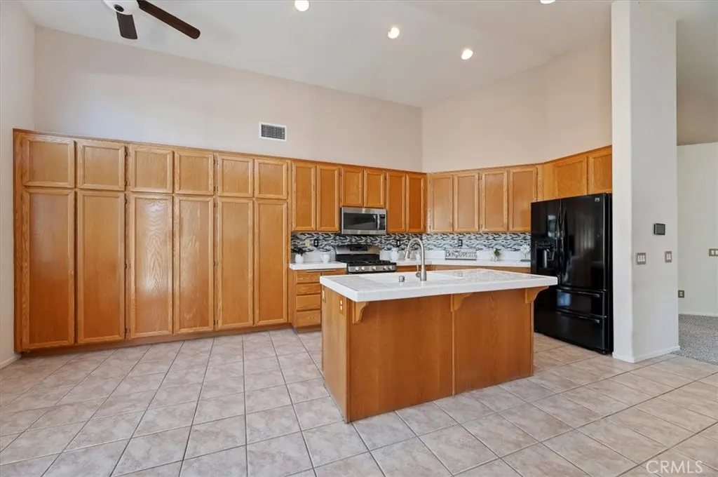 40053 Corte Fortuna, Murrieta, California 92562 home-pic-16