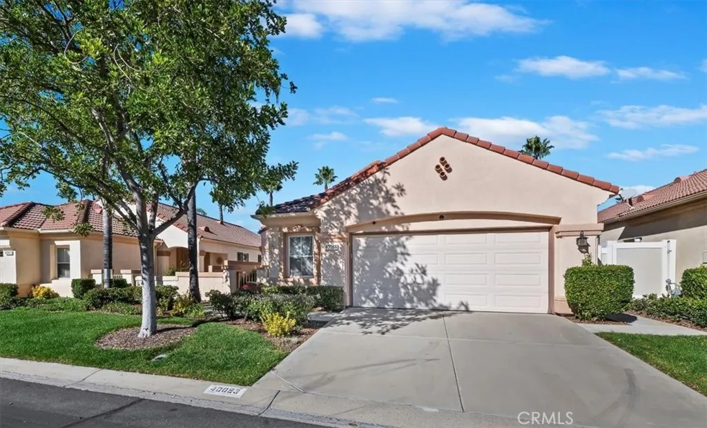 40053 Corte Fortuna, Murrieta, California 92562 home-pic-3