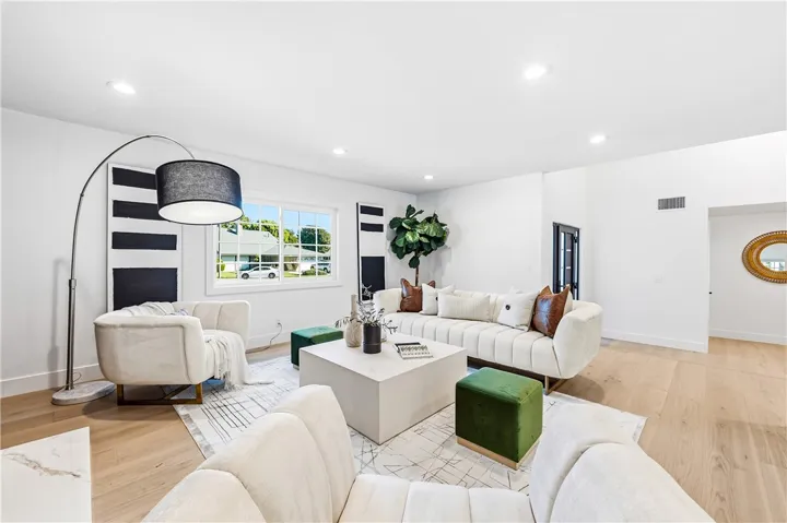 3493 San Marino Circle, Costa Mesa, California 92626