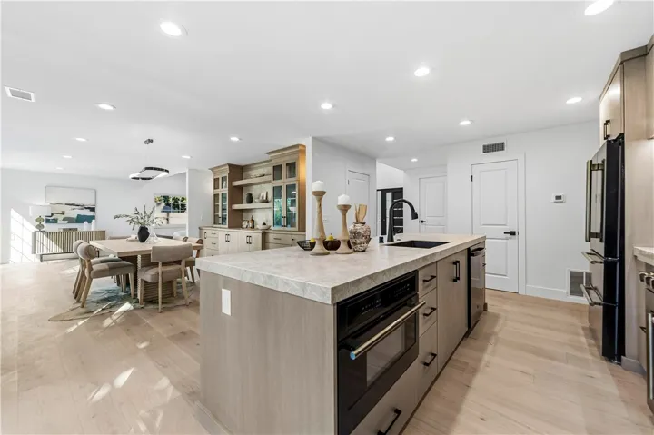 3493 San Marino Circle, Costa Mesa, California 92626