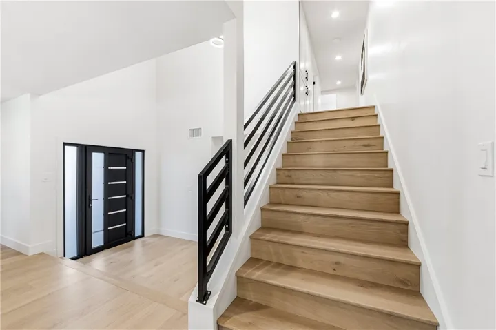 3493 San Marino Circle, Costa Mesa, California 92626