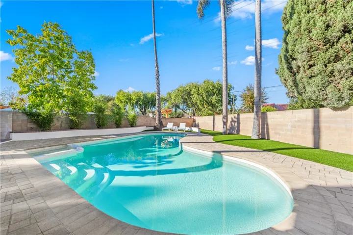 3493 San Marino Circle, Costa Mesa, California 92626
