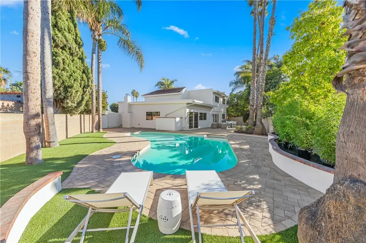 3493 San Marino Circle, Costa Mesa, California 92626