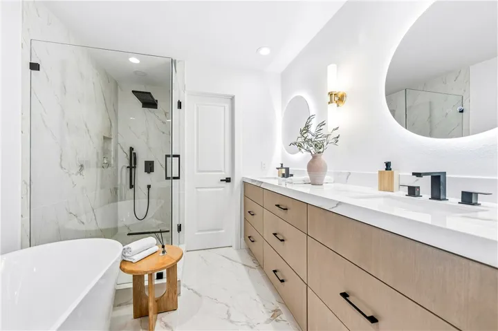 3493 San Marino Circle, Costa Mesa, California 92626