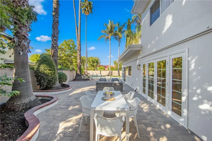 3493 San Marino Circle, Costa Mesa, California 92626