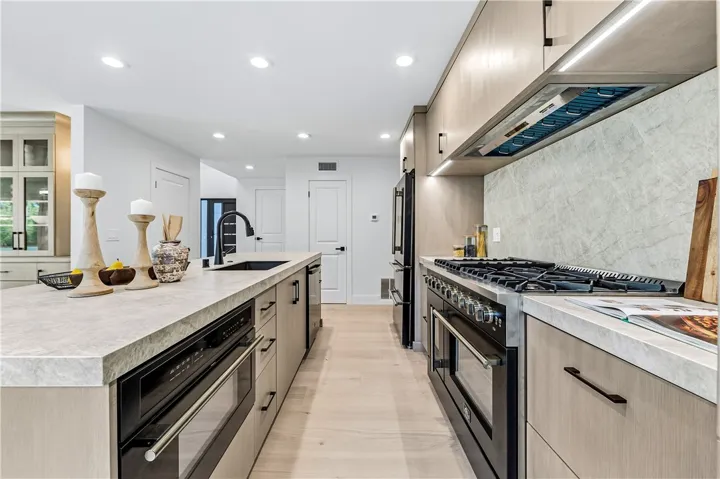 3493 San Marino Circle, Costa Mesa, California 92626