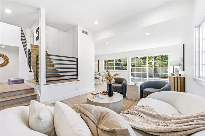 3493 San Marino Circle, Costa Mesa, California 92626