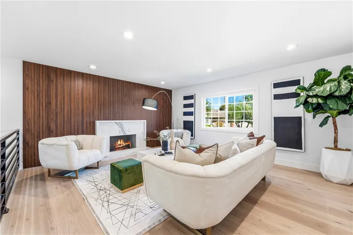 3493 San Marino Circle, Costa Mesa, California 92626