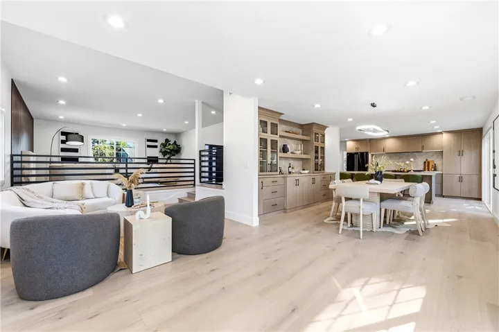 3493 San Marino Circle, Costa Mesa, California 92626