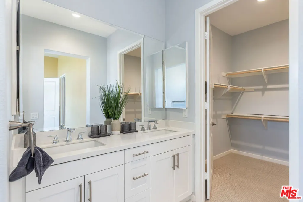 25105 Citron Lane, Canyon Country, California 91387 home-pic-22