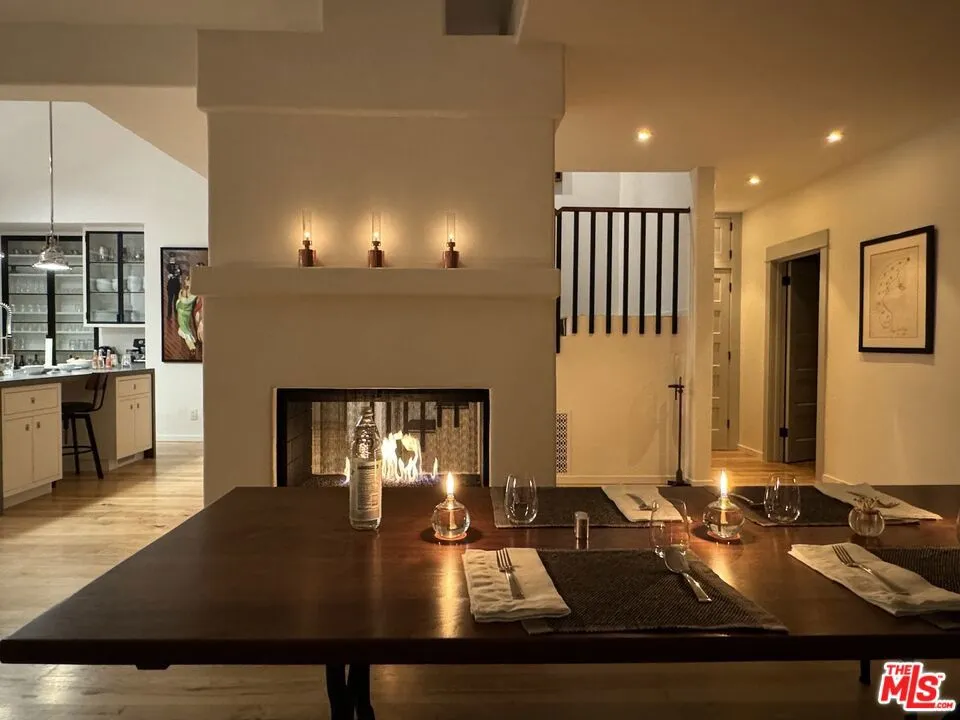 2002 Hillcrest Road, Los Angeles, California 90068 home-pic-35