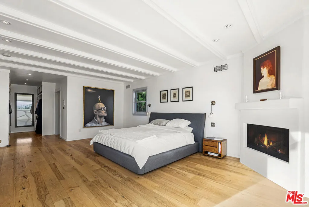 2002 Hillcrest Road, Los Angeles, California 90068 home-pic-28