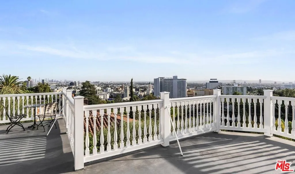 2002 Hillcrest Road, Los Angeles, California 90068 home-pic-5