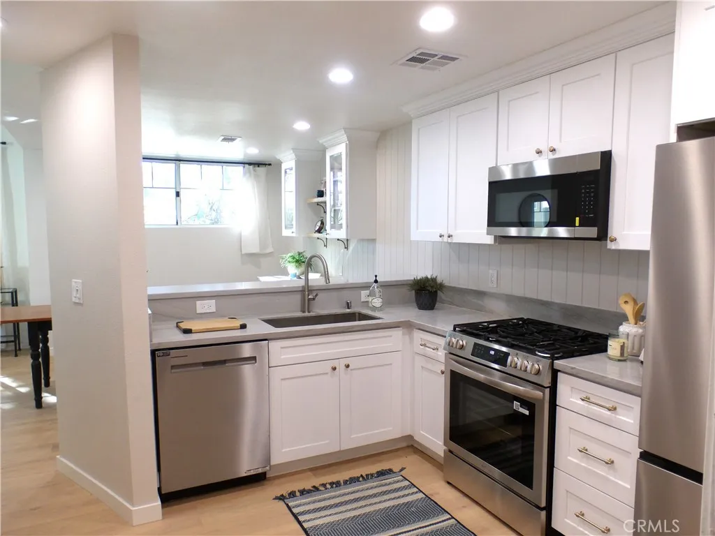 515 Orange Grove Place, Pasadena, California 91103 home-pic-16
