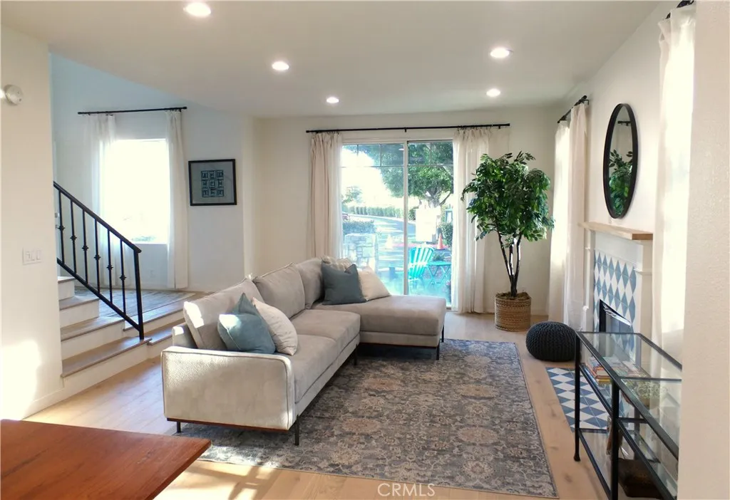 515 Orange Grove Place, Pasadena, California 91103 home-pic-10