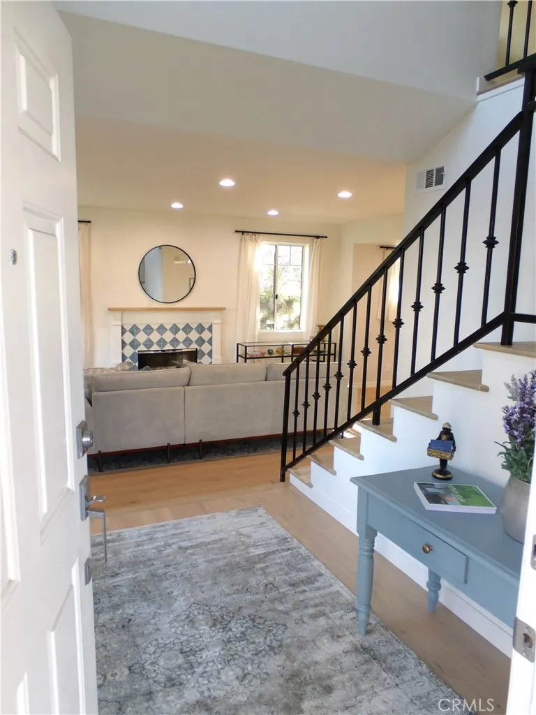 515 Orange Grove Place, Pasadena, California 91103 home-pic-2