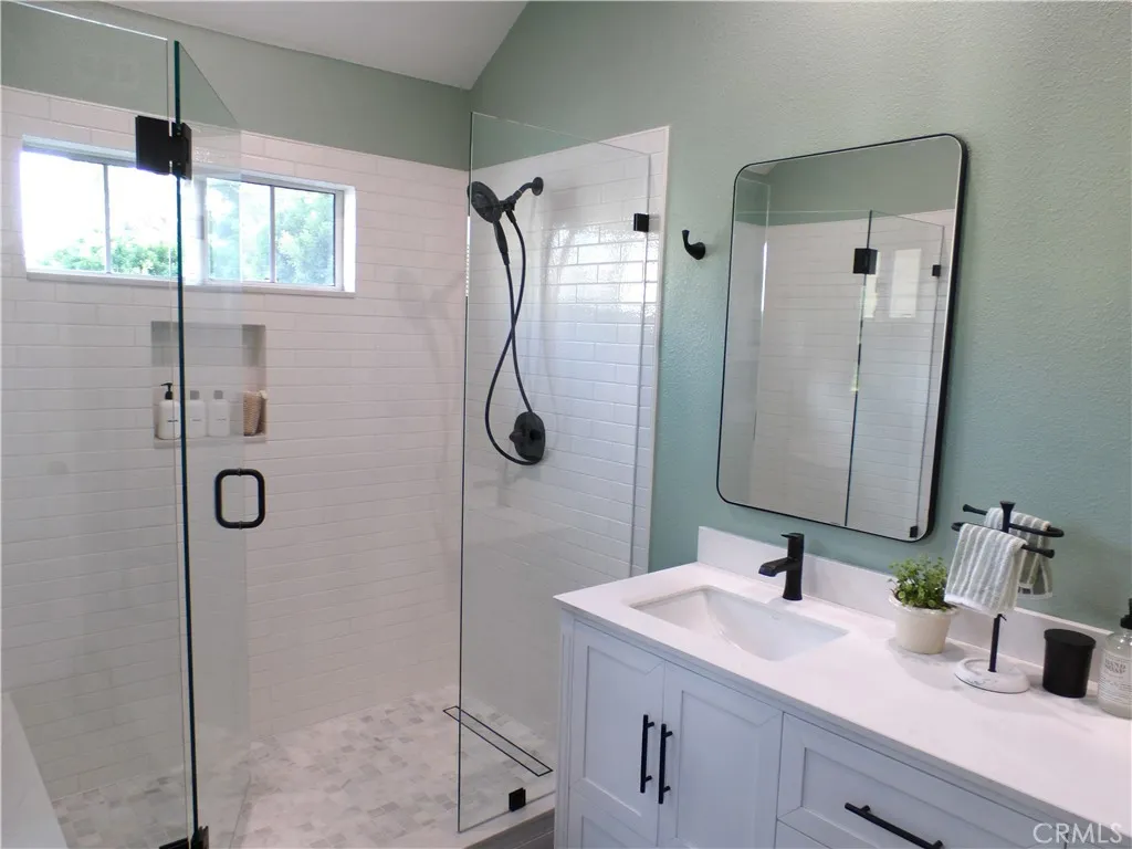 515 Orange Grove Place, Pasadena, California 91103 home-pic-25