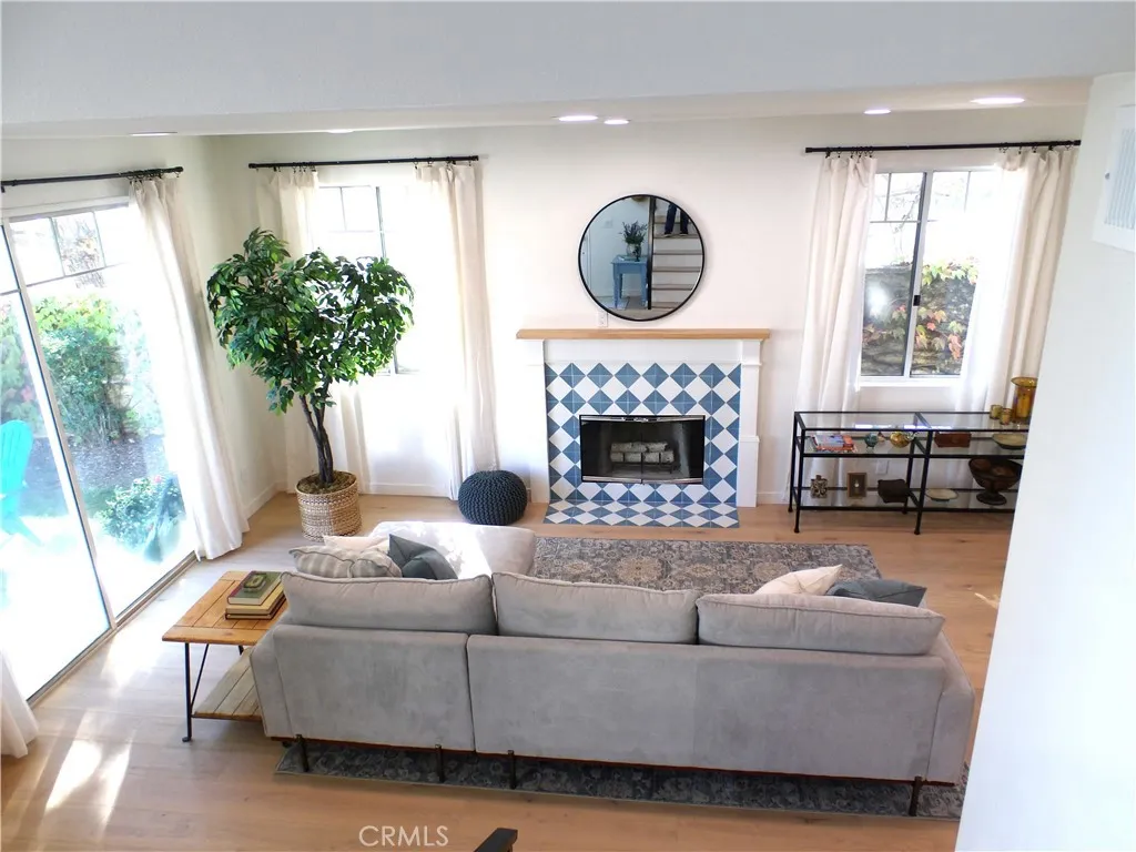 515 Orange Grove Place, Pasadena, California 91103 home-pic-4