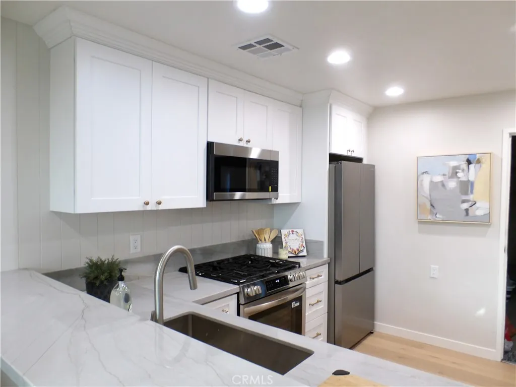 515 Orange Grove Place, Pasadena, California 91103 home-pic-15