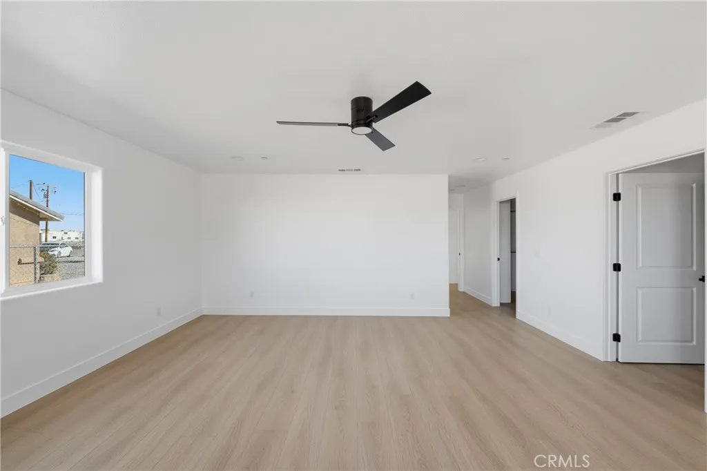 11412 Calcite Street, Hesperia, California 92345 home-pic-21