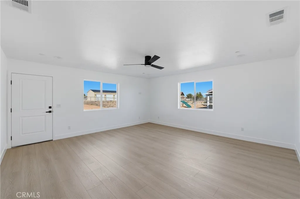 11412 Calcite Street, Hesperia, California 92345 home-pic-19