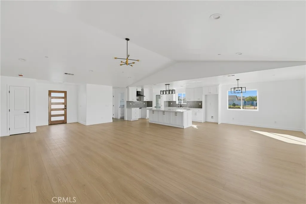 11412 Calcite Street, Hesperia, California 92345 home-pic-6