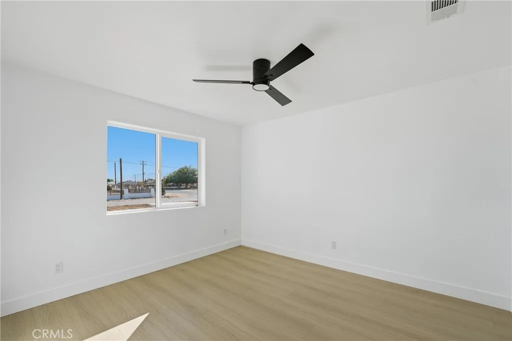 11412 Calcite Street, Hesperia, California 92345 home-pic-28