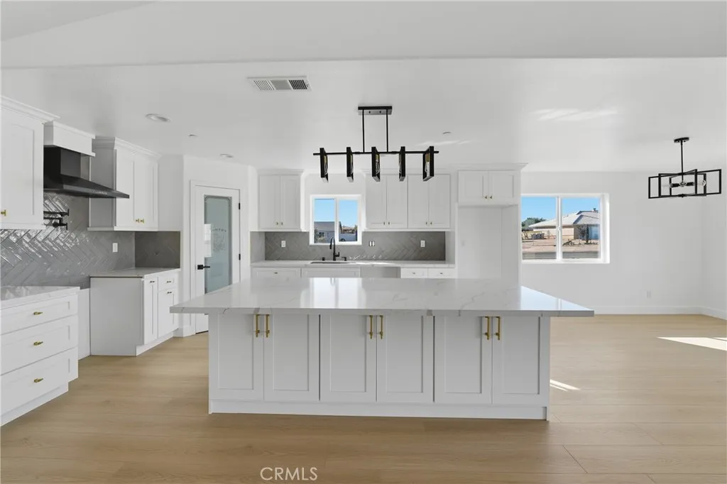 11412 Calcite Street, Hesperia, California 92345 home-pic-7