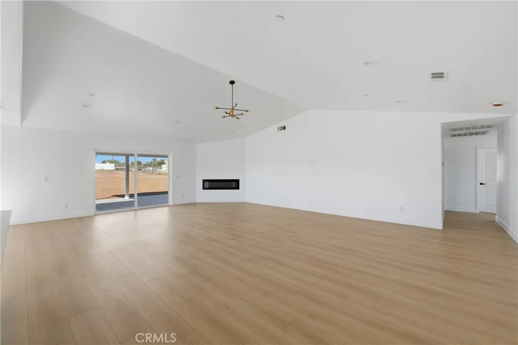 11412 Calcite Street, Hesperia, California 92345 home-pic-14