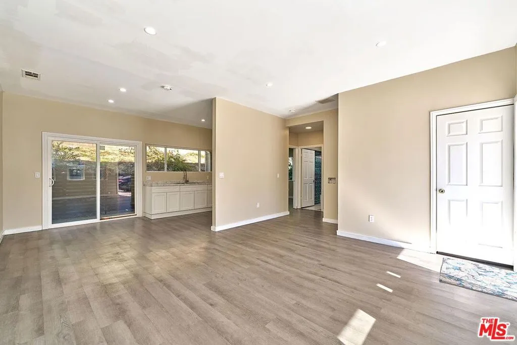 1959 S La Salle Avenue, Los Angeles, California 90018 home-pic-31