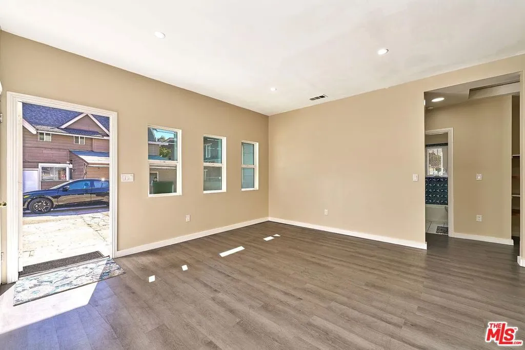 1959 S La Salle Avenue, Los Angeles, California 90018 home-pic-33